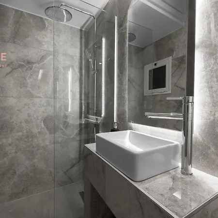 Ocra, Nilie Hospitality Mgmt *